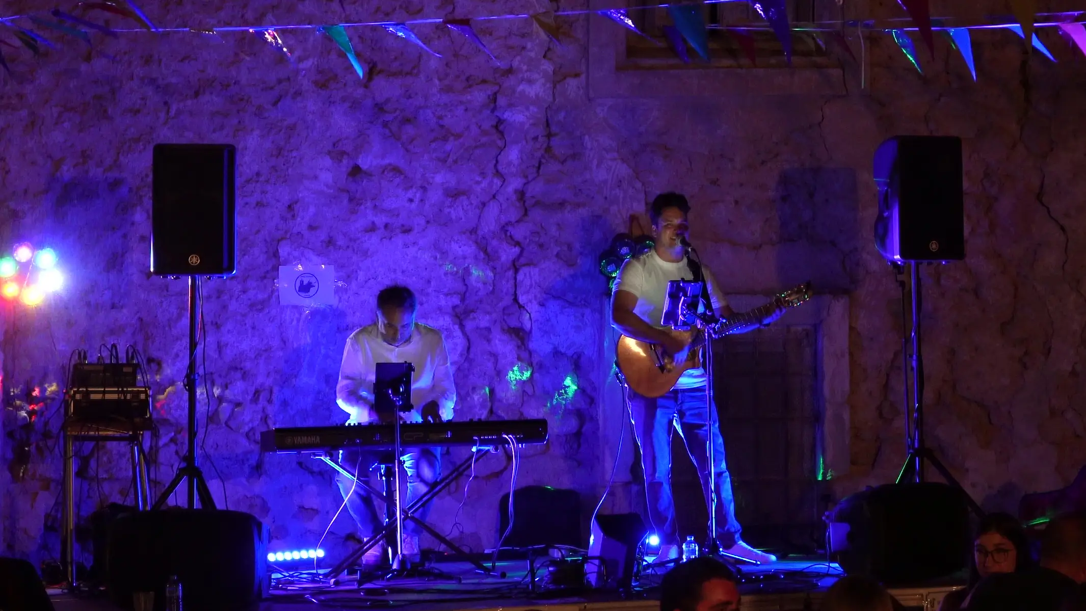 Unfrontier Music actuando en directo en Illana durante el Día de la Peña Taurina 2026